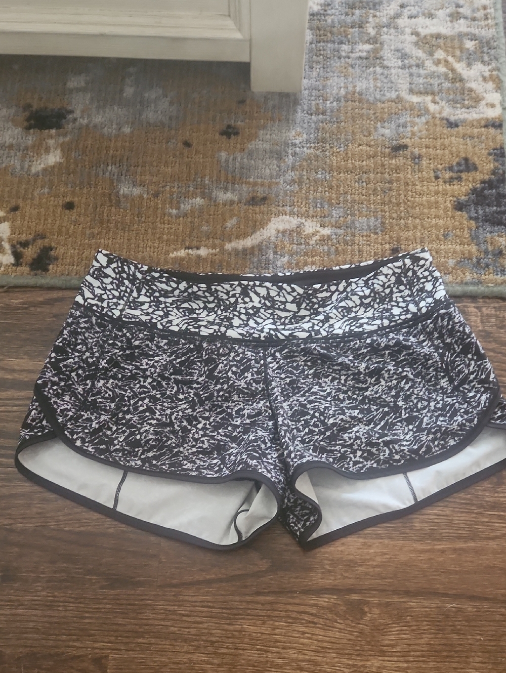 Lululemon Speed Up Shorts